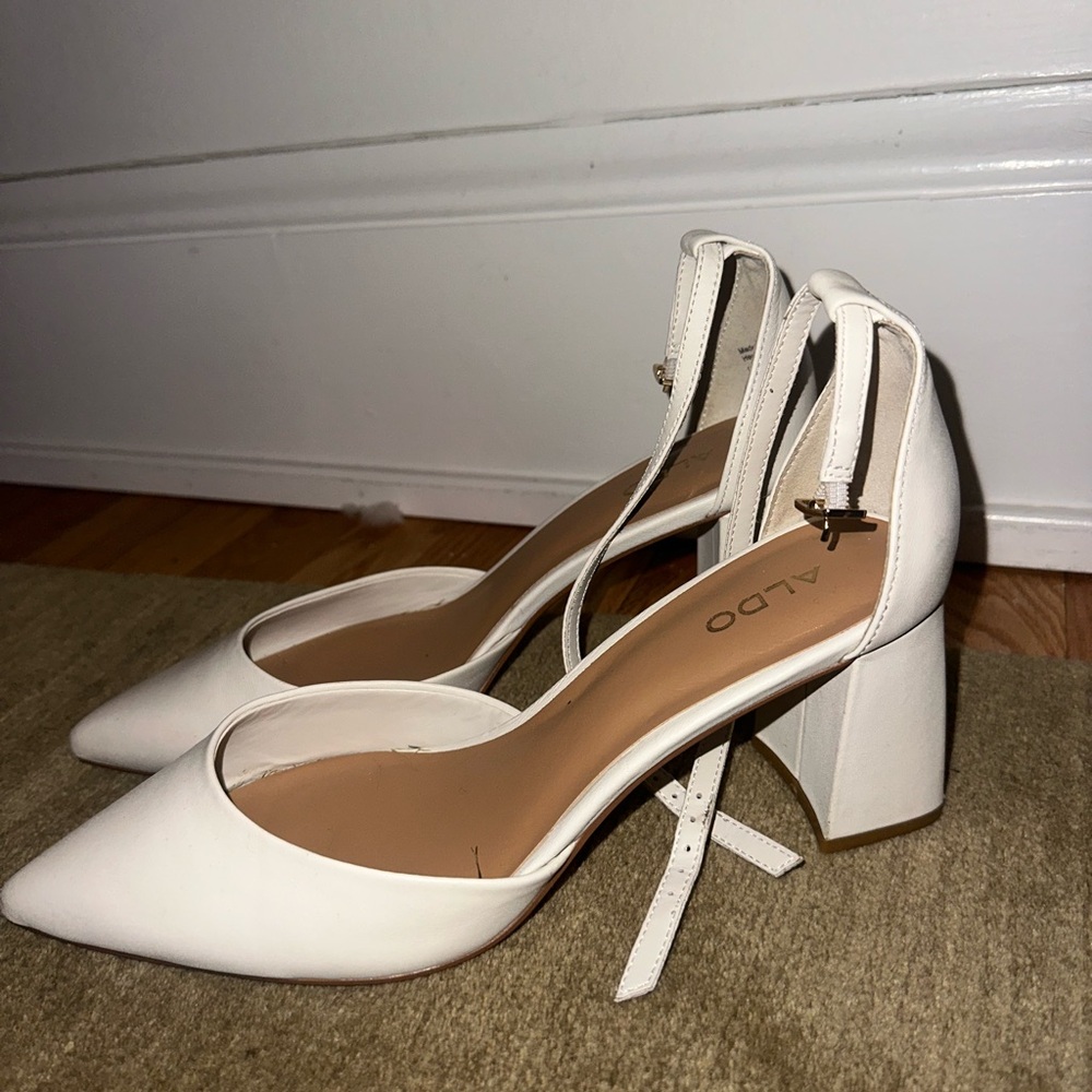 ALDO White Pointed Toe Ankle Strap Block Heels Size 10